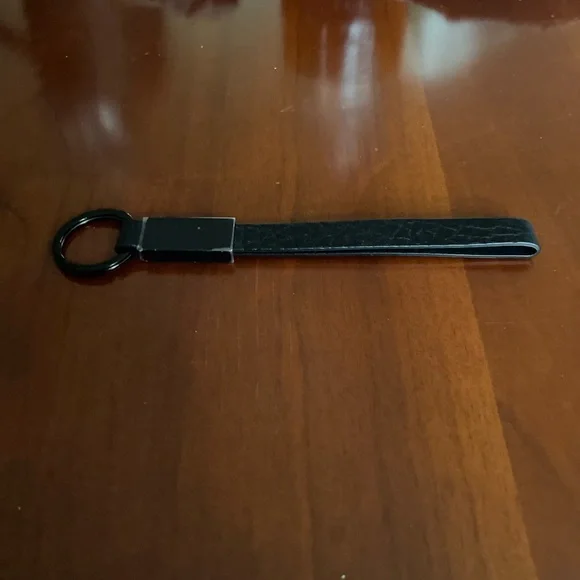 PORSCHE DESIGN LEATHER KEY CHAIN. PLASTIC STILL ON, NEW - Picture 3 of 3